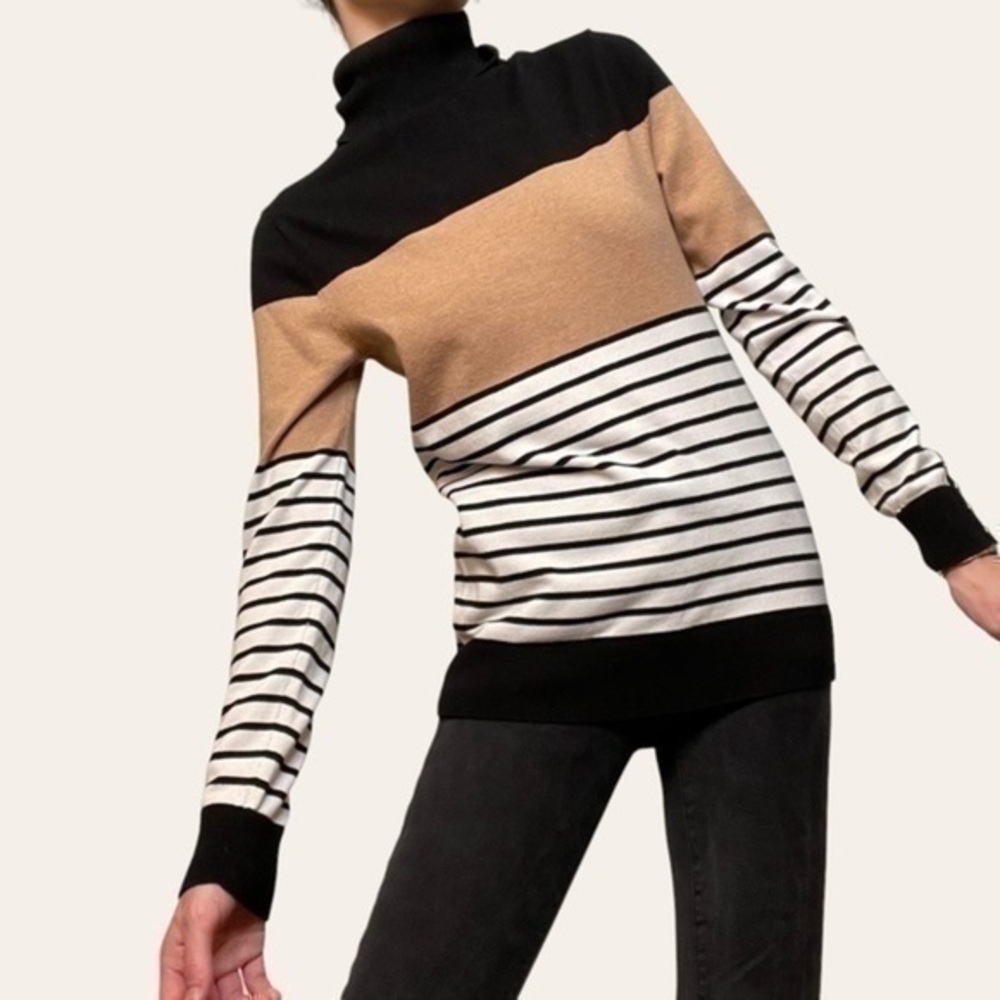 Tommy Hilfigure Colorblock Striped Turtleneck 💕